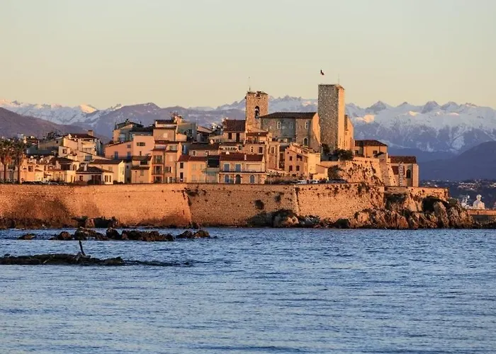 Maisonnette Vieille - Port 2 Min Away 昂蒂布